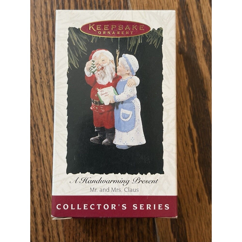 Hallmark Keepsake Ornament 1994 Handwarming Present Mr & Mrs Claus #9 Christmas
